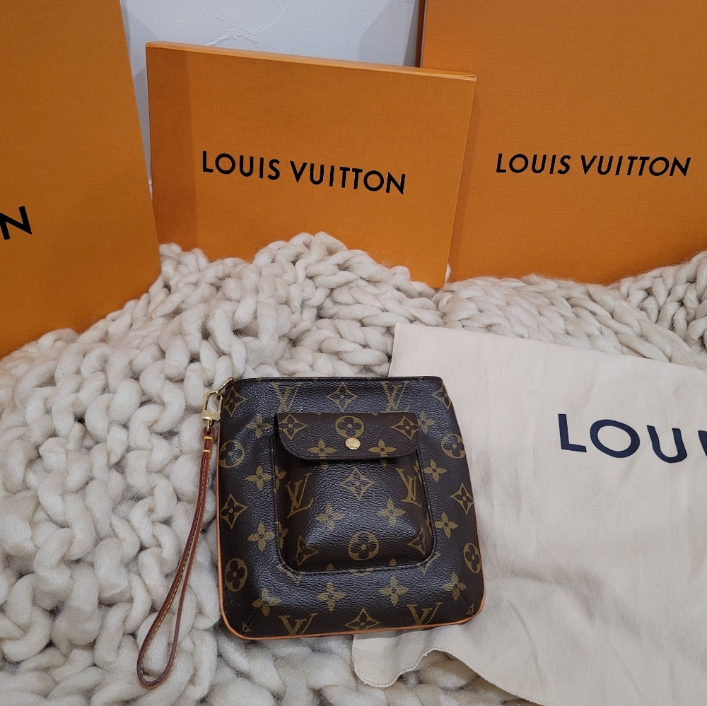Louis Vuitton Partition Wristlet